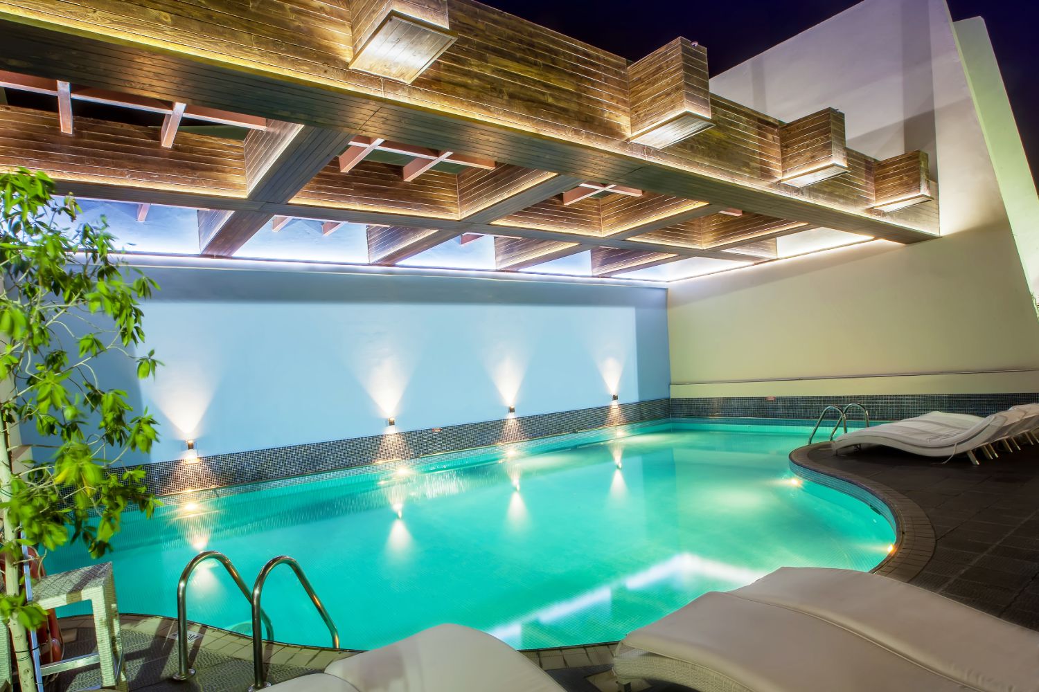 Capitol Hotel Dubai - Amenities, Facilities, Services